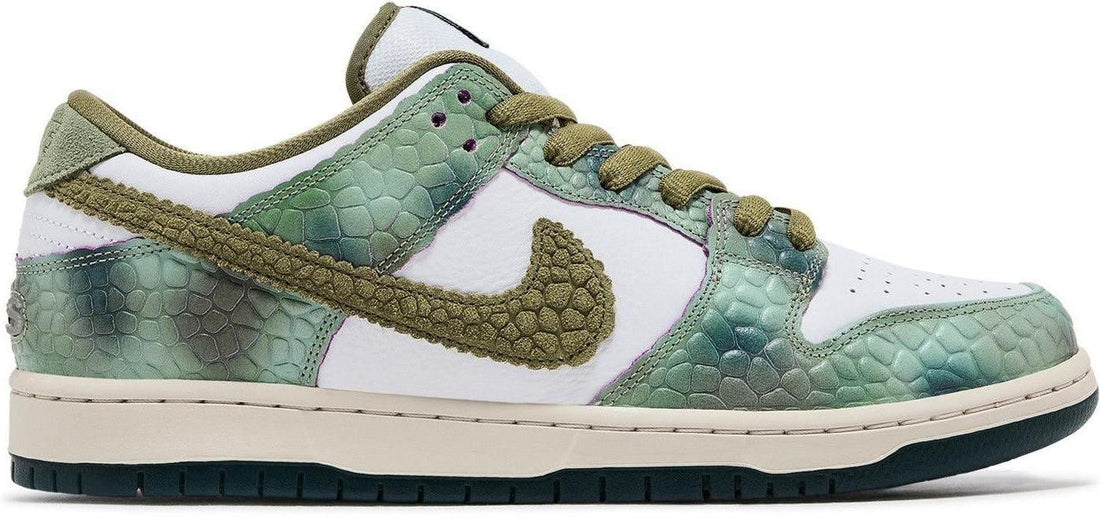 Alexis Sablone x Dunk Low SB Chameleon