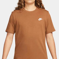 Nike Sportswear Club Tee Brown