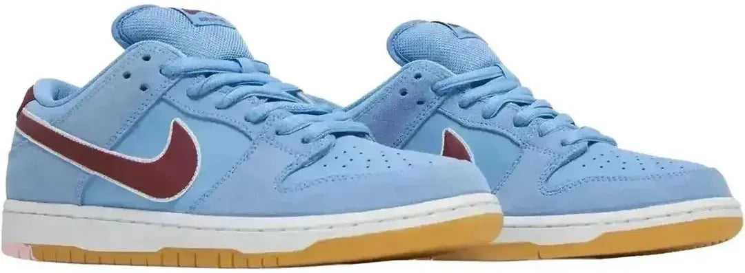 Nike SB Dunk Low "Philadelphia Phillies"