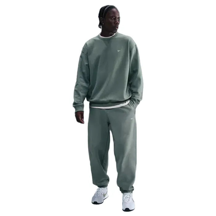 Nike Solo Swoosh Men's Cuffed Fleece Trousers