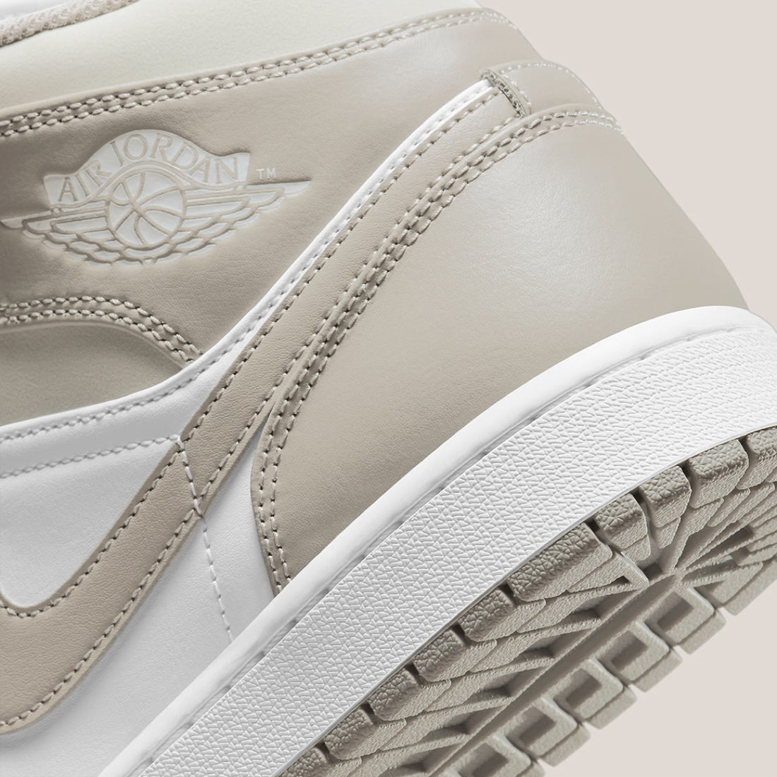 Jordan 1 Mid Linen